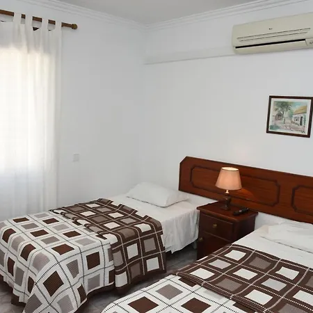 Flor Da Primavera - Residencial E Azambuja