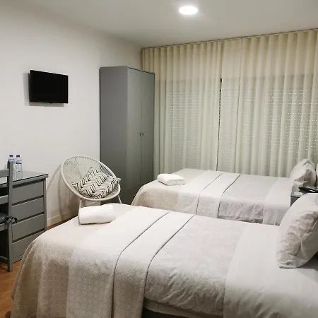 Flor Da Primavera - Residencial E Guest house *