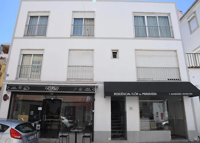 Konukevi Flor Da Primavera - Residencial E 3*